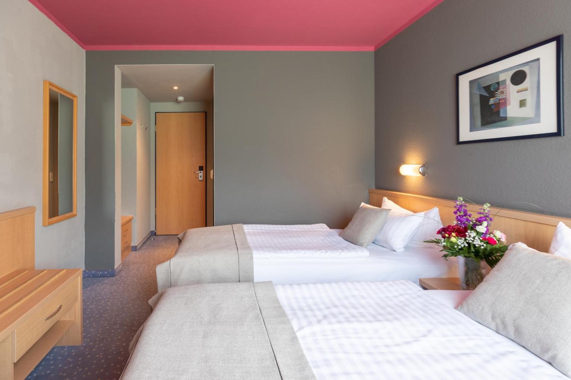 Garner Hotel Cottbus Sued By Ihg Eksteriør bilde
