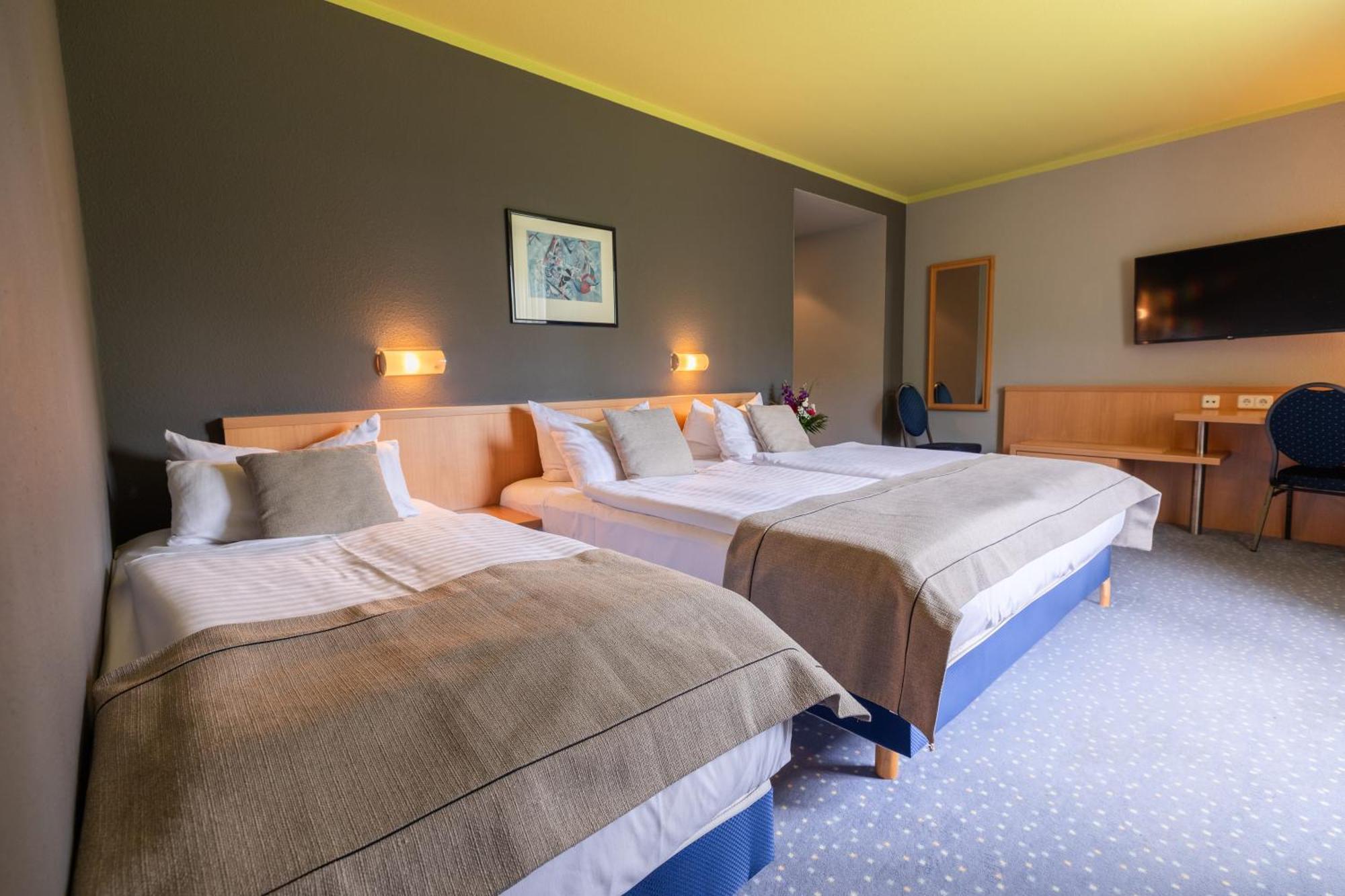 Garner Hotel Cottbus Sued By Ihg Eksteriør bilde