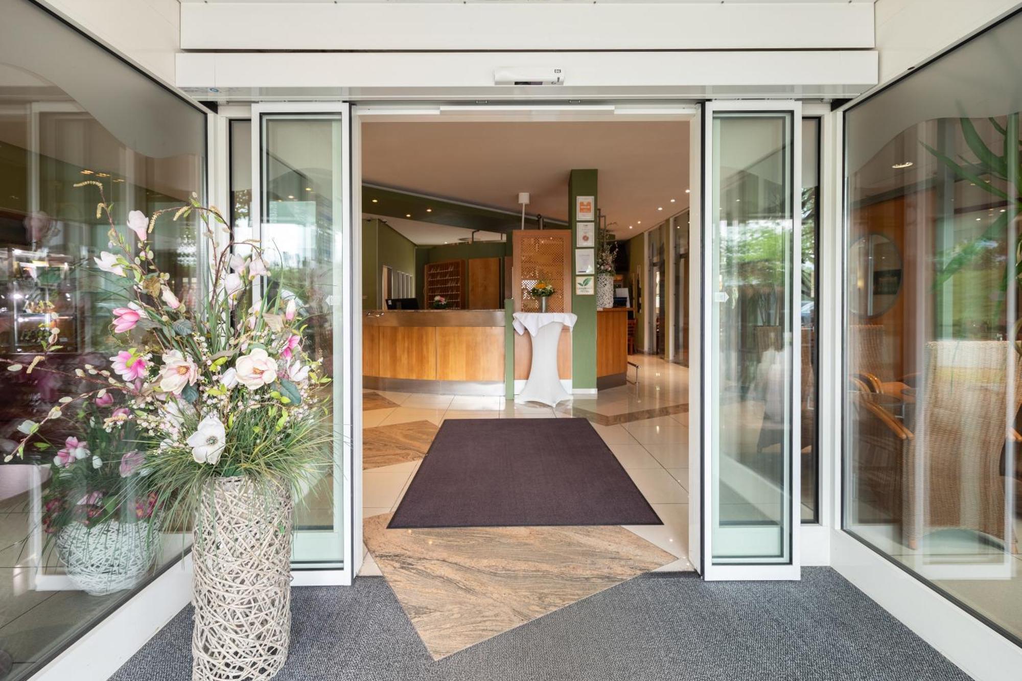 Garner Hotel Cottbus Sued By Ihg Eksteriør bilde
