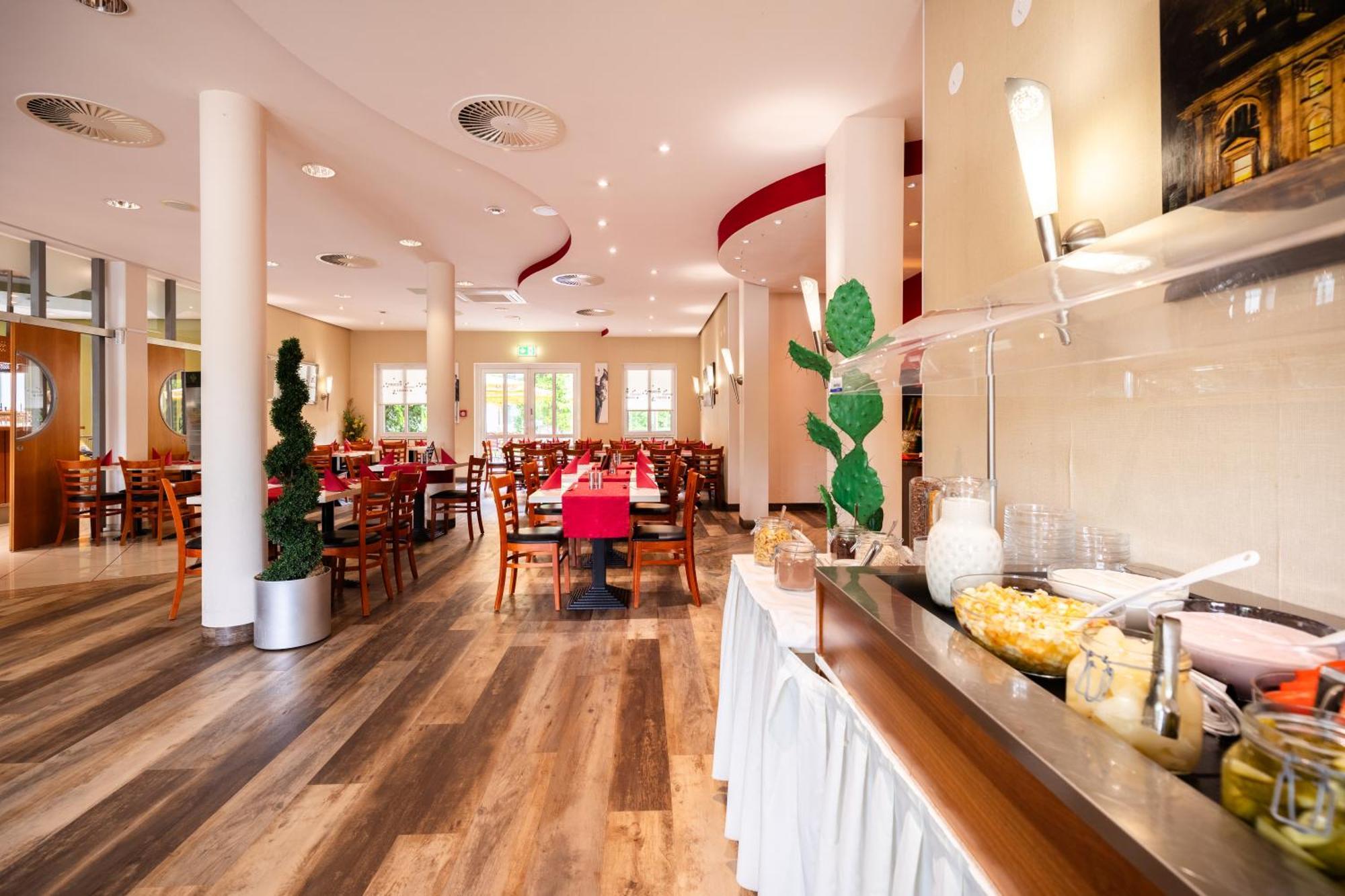 Garner Hotel Cottbus Sued By Ihg Eksteriør bilde