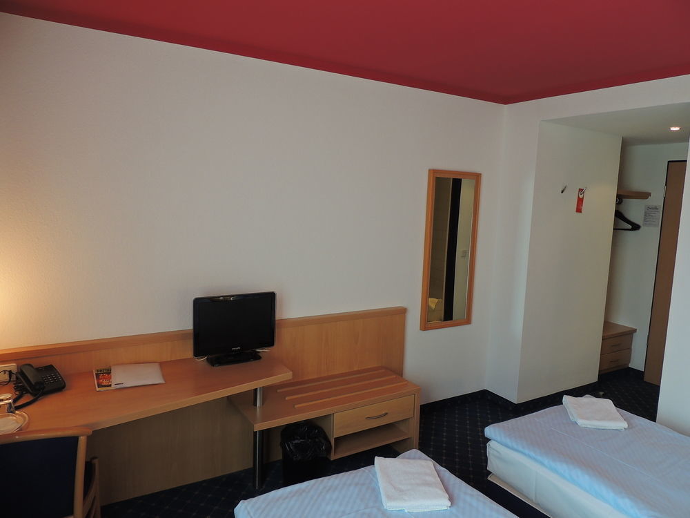 Garner Hotel Cottbus Sued By Ihg Eksteriør bilde
