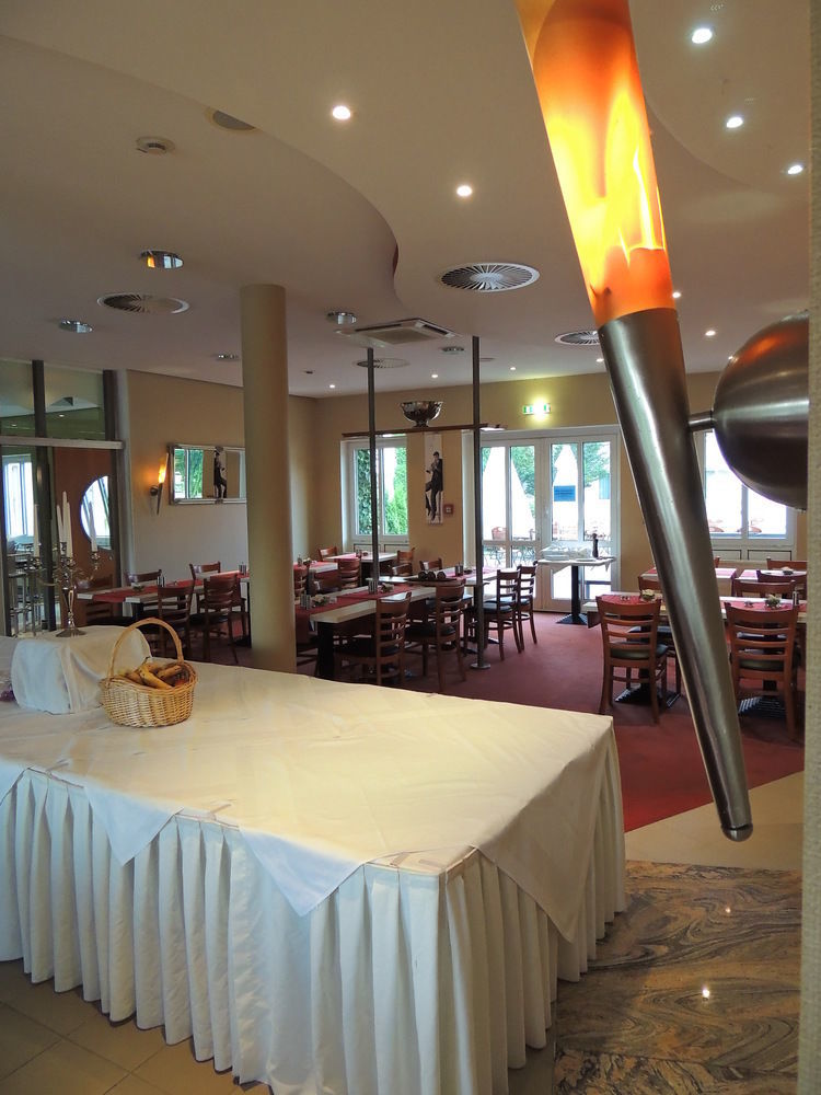 Garner Hotel Cottbus Sued By Ihg Eksteriør bilde